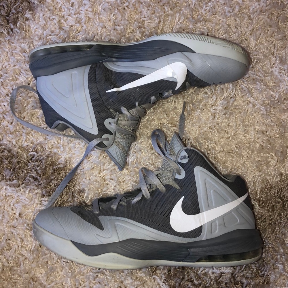 Men’s Size 10 Nike Basketball Shoes